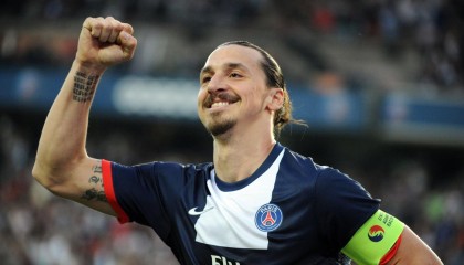 九游游戏中心下载-赛季最激烈的对决之一，谁主沉浮？