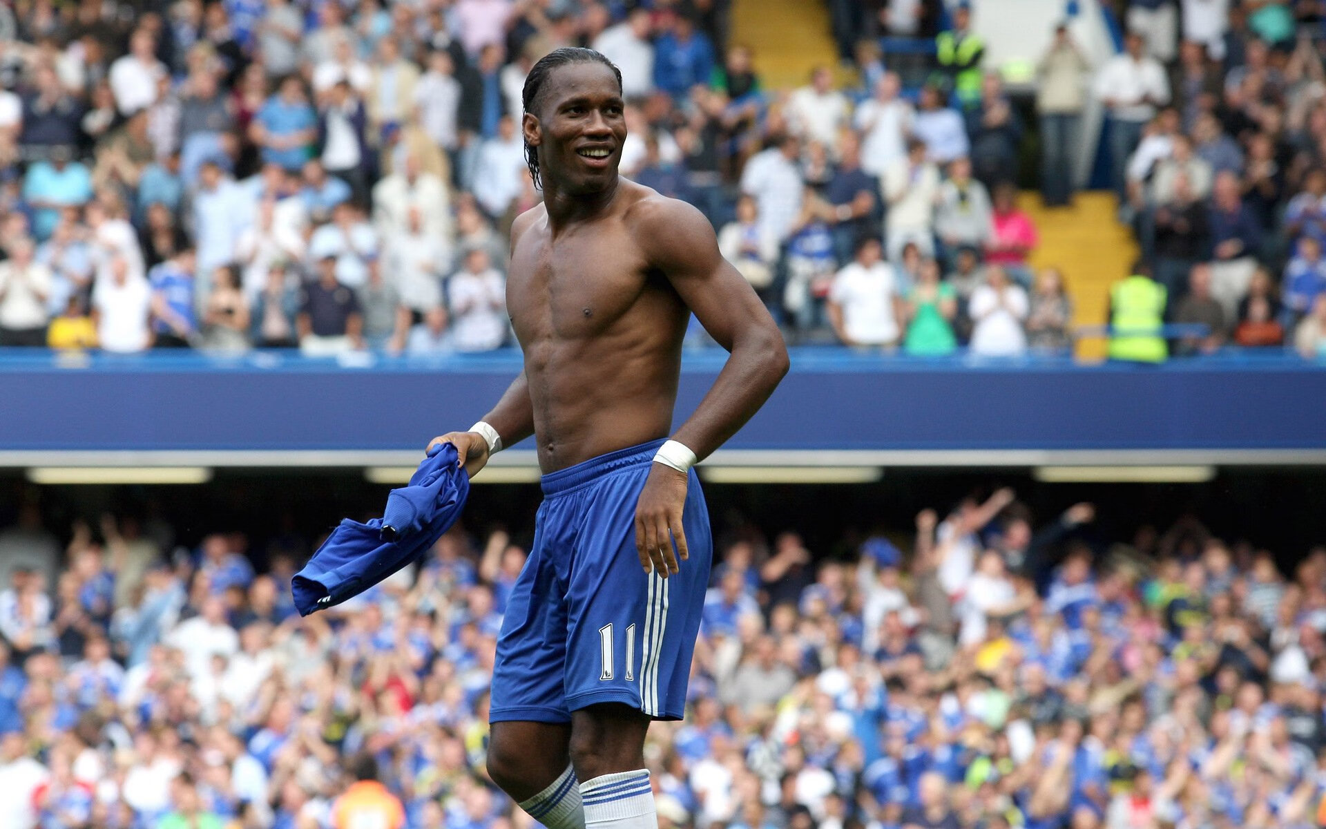 个人品牌崛起:电竞明星自主打造“王国”,专业电竞品牌agon